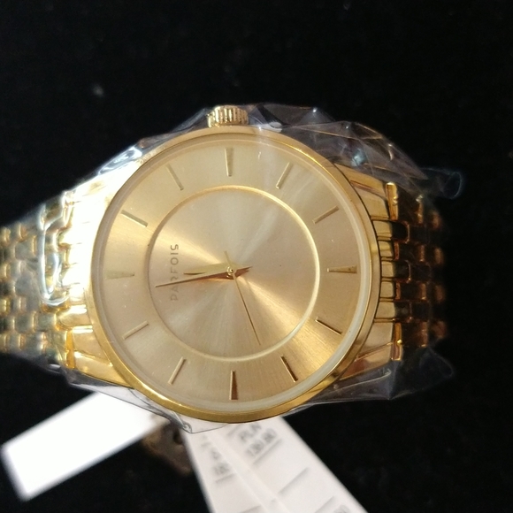 Parfois gold watch - Picture 2 of 3